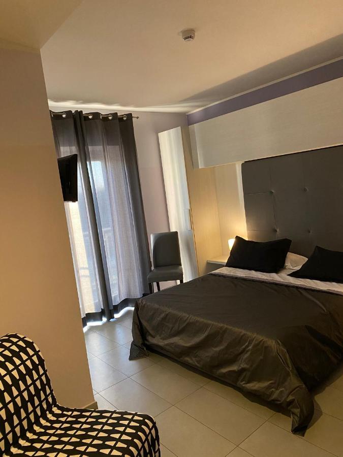 Victoria Hotel Помільяно-д'Арко Екстер'єр фото