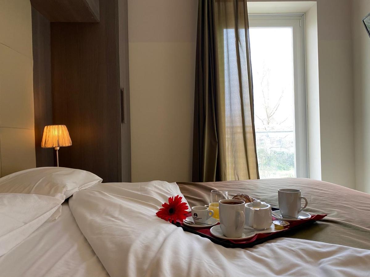 Victoria Hotel Помільяно-д'Арко Екстер'єр фото